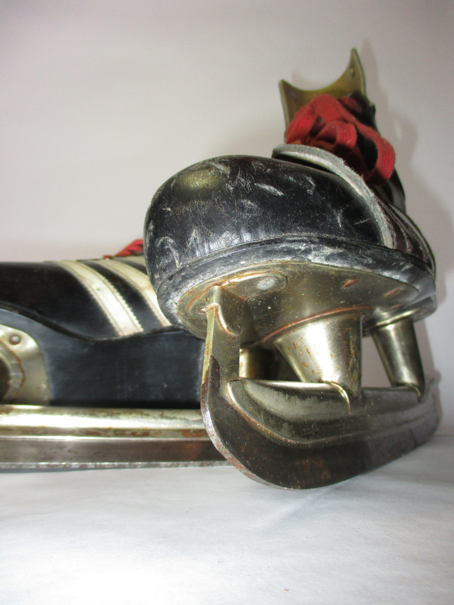 Skates - Hockey